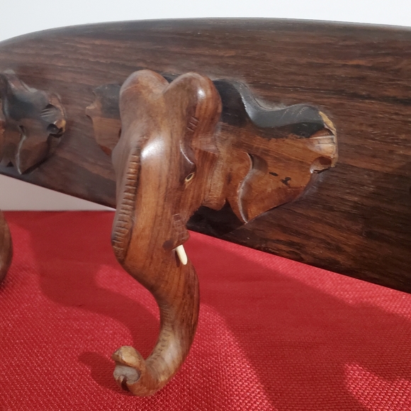 Vintage Handcarved 3 Elephant Coat, Purse or Other Item Hangers - Picture 9 of 10